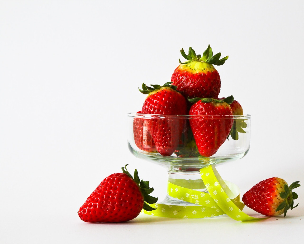 strawberries in bowl
